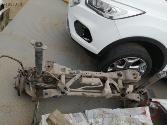 FORD FOCUS ARKA TRAVERS DOLU SÖKME ORİJİNAL 2012-2018