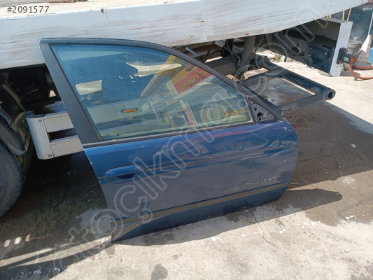 BMW E39 5 Kasa Sağ Ön Dolu Kapı