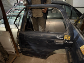 MİTSUBİSH LANCER SOL ARKA KAPI DOLU ORJİNAL ÇIKMA 90 MODEL
