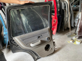 LAND ROVER SOL ARKA KAPI CAM KRİKOSU 1998-2005 MODEL