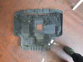 FORD FİESTA 3 2009-2014 KARTER ALT MUHAFAZA PLASTİĞİ ÇIKMA ORJİNA