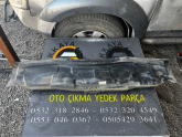 AM51-R01628-AE Ford C-Max Ön Cam Izgarası Alt Braketi Çıkma