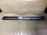 OPEL ASTRA J SAĞ ARKA KAPI CAM ÇITASI NİKELAJLI 13260072