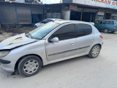 Peugeot 206 sol ön kapı