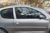 Peugeot 206 ön sol kapı
