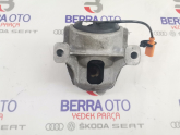 AUDI A4 A5 Q5 SOL MOTOR KULAĞI 8R0199381