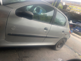 Peugeot 206 sol ön kapı
