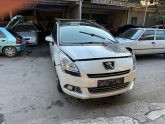 Peugeot 5008 ön tampon çıkma