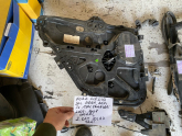 FORD FİESTA SOL ARKA KAPI CAM KRİKOSU 2002-2008 MODEL ORJİNAL