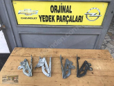13311903/13311902 opel corsa d/e kaput menteşesi