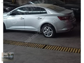 RENAULT MEGANE 4 SOL ÖN KAPI BOŞ ÜNALLAR OTO ÇIKMA YEDEK PARÇA
