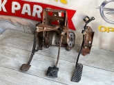 MAZDA 626 - 90 MODEL DEBRİYAJ GAZ FREN PEDAL SETİ ÇIKMA ORJİNAL