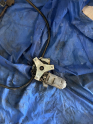 RENAULT R19 SAĞ ÖN CAM KRİKOSU