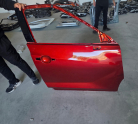 NİSSAN JUKE F16 KIRMIZI SAĞ ÖN KAPI ORJINAL LOKALLIK