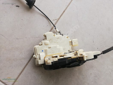 Oto Çıkma Parça / Mekanik / Kapı Kilidi / Audi / A6 / Çıkma Parça 
