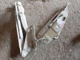 Mercedes W906.Kaput menteşesi 9067500121