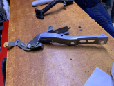 PEUGEOT 2008 (2020-2023) SOL KAPUT MENTEŞESİ ÇIKMA 9838511380