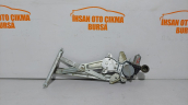 Suzuki Swift sol ön cam krikosu orijinal çıkma