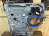 Oto Çıkma Parça / Mekanik / Kapı Menteşesi / Volkswagen / Transporter / Çıkma Parça 