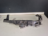 BMW 3 SERİ E90 LCI SOL ÖN FAR BRAKETİ 51647138401