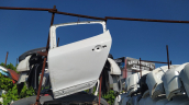 Renault clio sol arka kapı