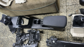 OPEL CORSA F ORTA KONSOL KOL DAYAMA BURSA MG