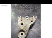 AUDİ SAĞ MOTOR KULAĞI BAĞLANTI BRAKETİ
