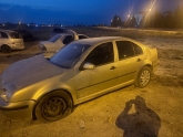 VOLKSWAGEN Bora sol arka kapı