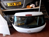 ÖZMEN OPEL ASTRA H ÇIKMA ARKA BAGAJ KAPAĞI BEYAZ ORİJİNAL