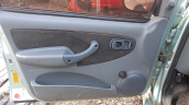 tata indica sol ön kapı döşemesi