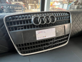 Audi Q7 4L083651 Çıkma Ön Panjur 2013-2016