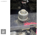 Sağ Motor Takozu 7H0199256 T5 Transporter Çıkma
