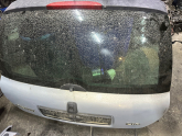 Renault clio arka bagaj kapağı dolu