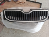 SKODA OCTAVİA ÇIKMA ORİJİNAL HATASIZ ÖN PANJUR N
