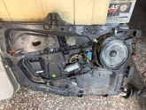FORD FİESTA SOL ÖN KAPI CAM KRİKOSU 02-08 MODEL