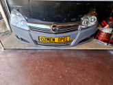ÖZMEN OPEL ASTRA H ÖN TAMPON SAĞ SOL FAR SİS PANJUR IZGARA