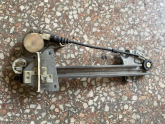 MAZDA 626 SOL ARKA KAPI CAM KRİKOSU ORJİNAL ÇIKMA