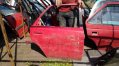 Mazda 323 sağ arka kapı çıkma