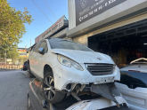 Peugeot 2008 sağ ön far çıkma
