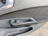 Oto Çıkma Parça / Mekanik / Kapı Döşemesi / Opel / Corsa / Çıkma Parça 