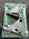 BMW E90 N57 3.30D SAĞ SOL MOTOR KULAĞI BRAKETİ