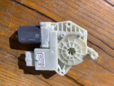 Renault Captur Sol Ön Kapı Cam Motoru Orjinal 807215326R