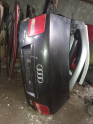 AUDİ A8 BAGAJ KAPAĞI