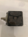 Ford Transit (2000-2013 yılları arası) sinyal flaşörü rölesi