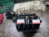 Honda Civic emme manifoldu ve gaz kelebeği