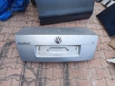 Volkswagen Passat arka bagaj kapağı