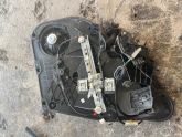 FORD FİESTA SAĞ ARKA CAM KRİKOSU