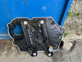Ford Puma sağ ön cam krikosu
