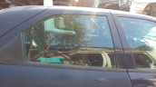 citroen xsara sağ arka kapı camı
