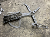 OPEL ASTRA G SAĞ ÖN CAM KRİKOSU MANUEL ÇIKMA 90521870 CANCAN OPEL